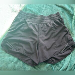 Lululemon hotty hot high-rise lined short